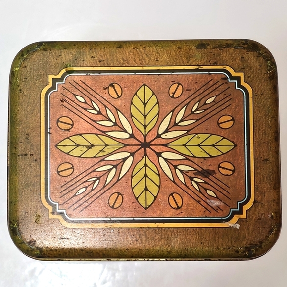 Vintage Golden Harvest Bleached Flour Tin Canister with Lid - Picture 6 of 16